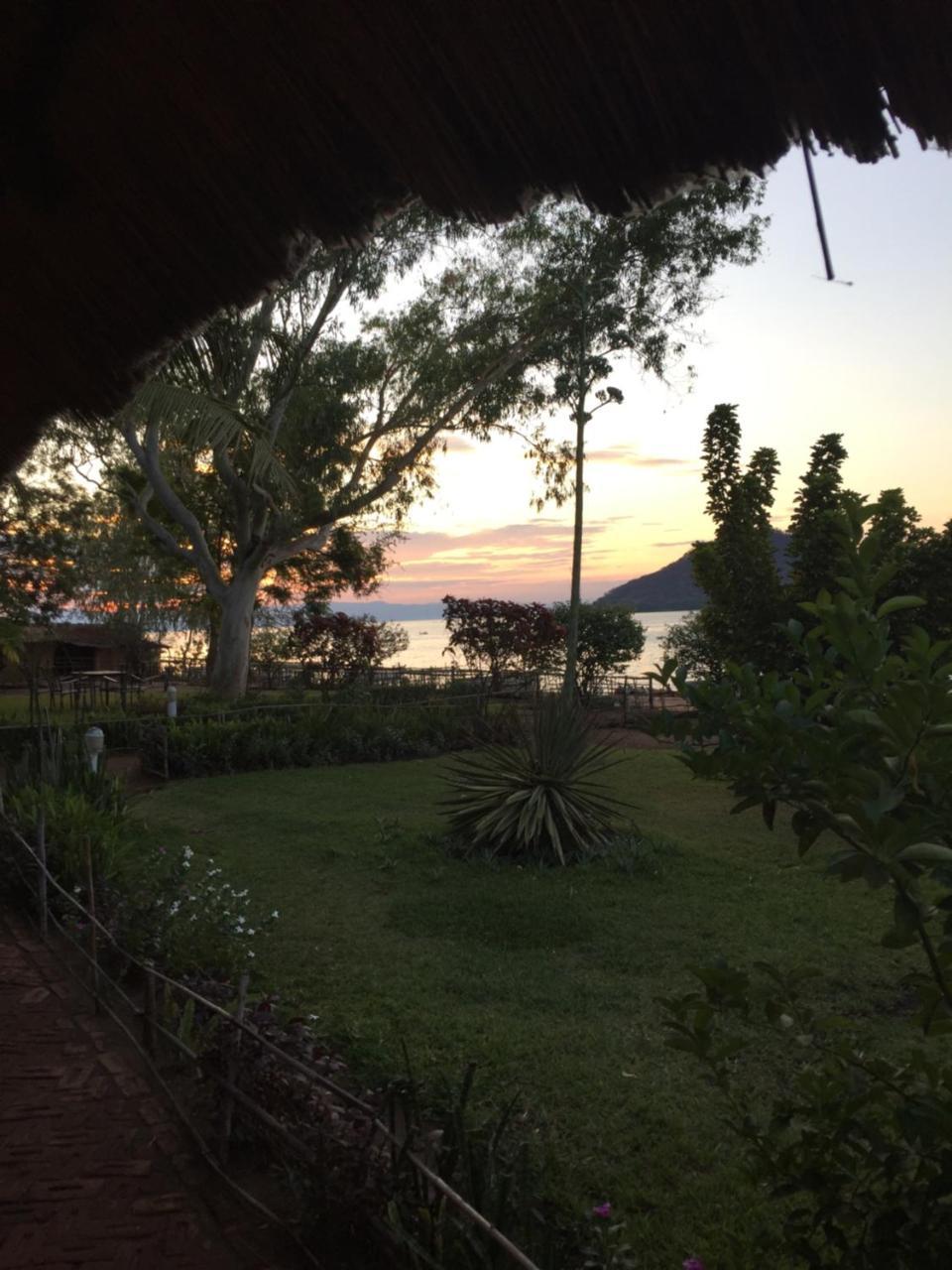 Cape Mac Lodge Cape Maclear エクステリア 写真