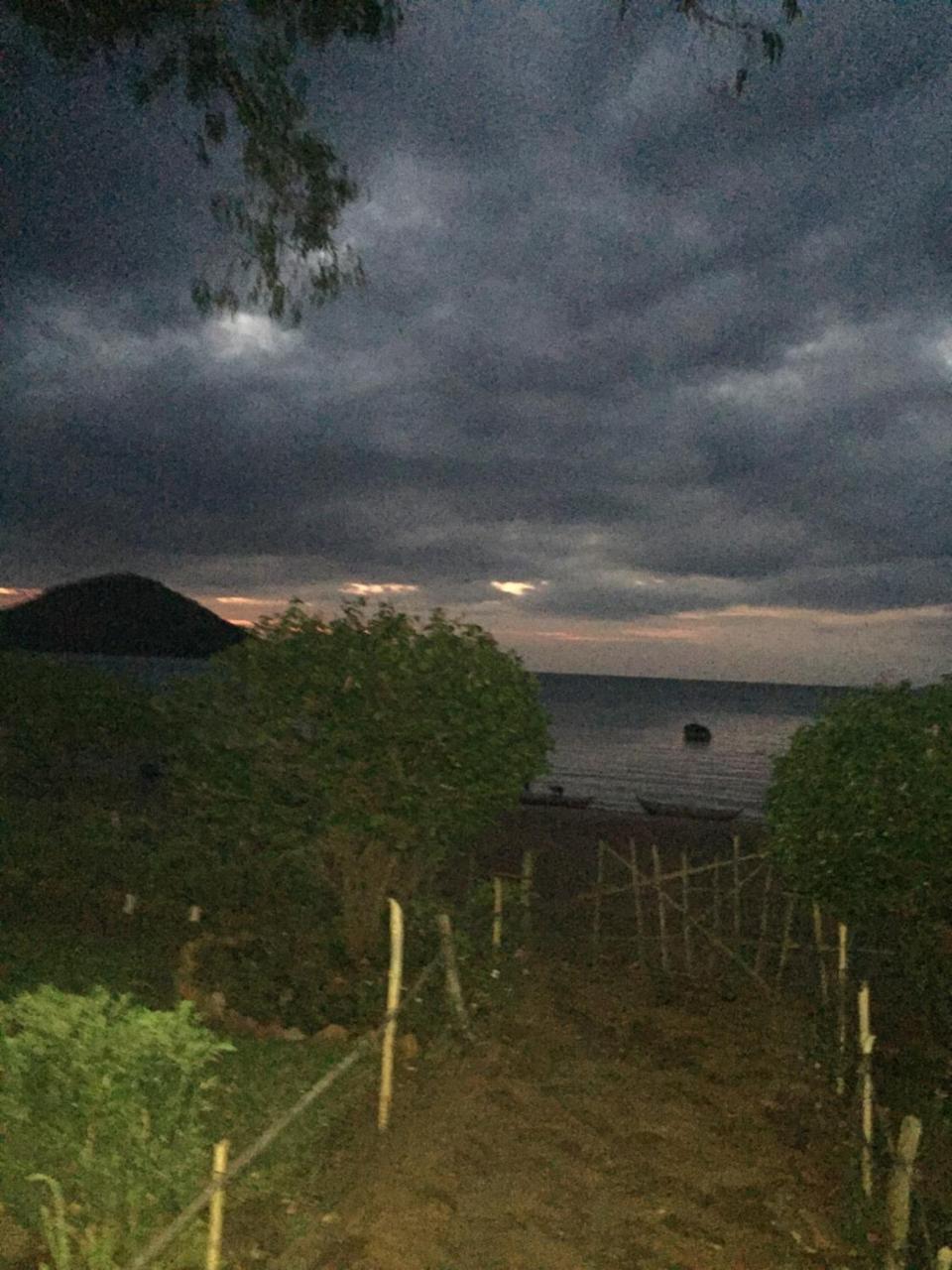 Cape Mac Lodge Cape Maclear エクステリア 写真